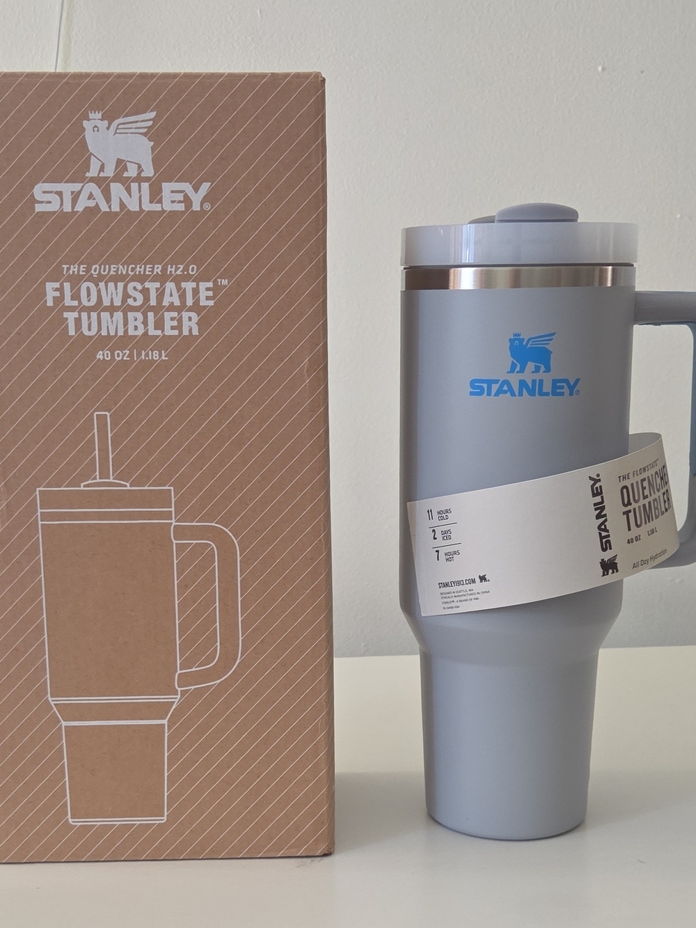 Stanley FlowState 40oz Tumbler - Light Gray with Blue Logo